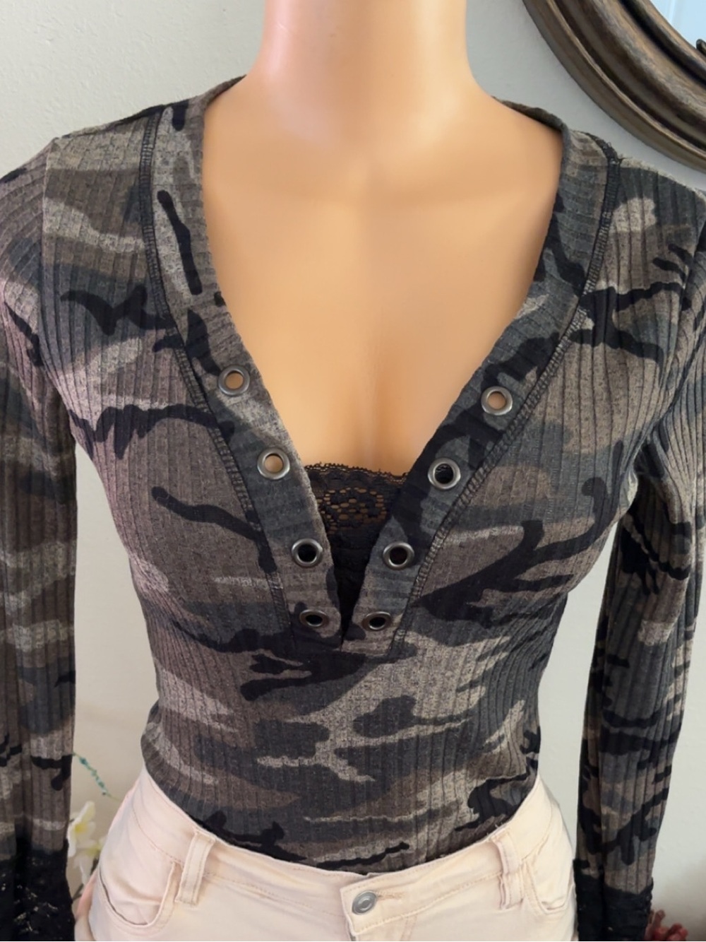 VENUS Gray Camo Ribbed Long-Sleeve Top with Grommet V-Neck